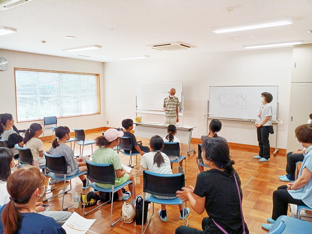 小中学生　高齢者体験